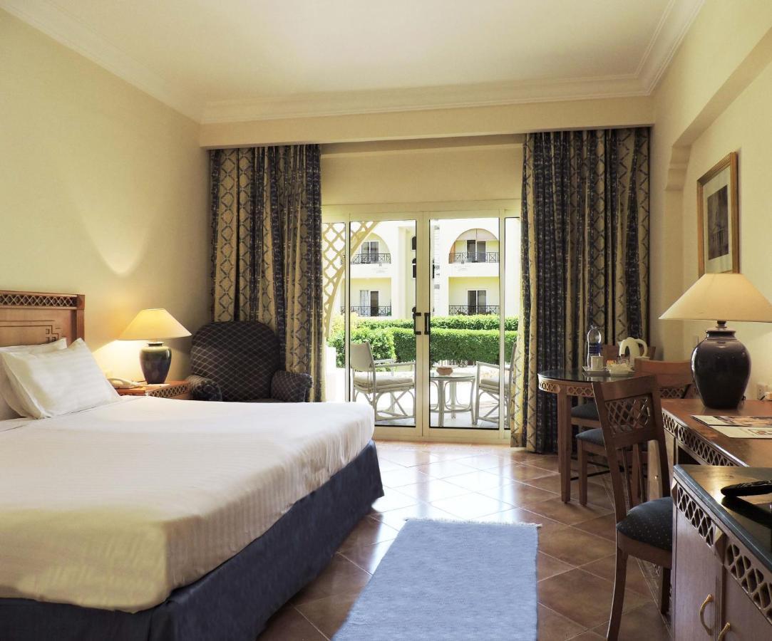 Old Palace Resort Sahl Hasheesh Hurghada Exterior foto A room at the Hilton Luxor