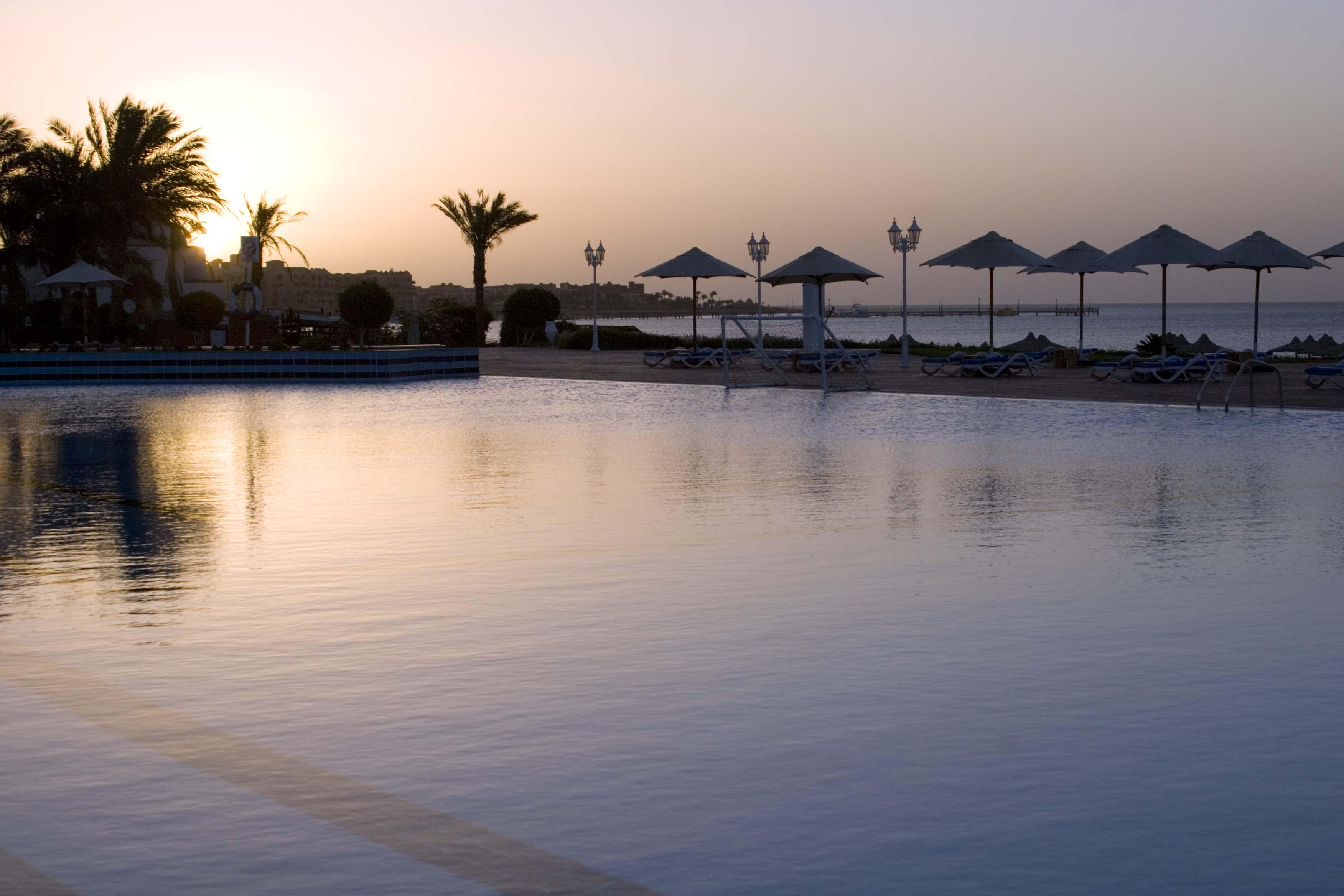 Old Palace Resort Sahl Hasheesh Hurghada Exterior foto The pool at the Dead Sea