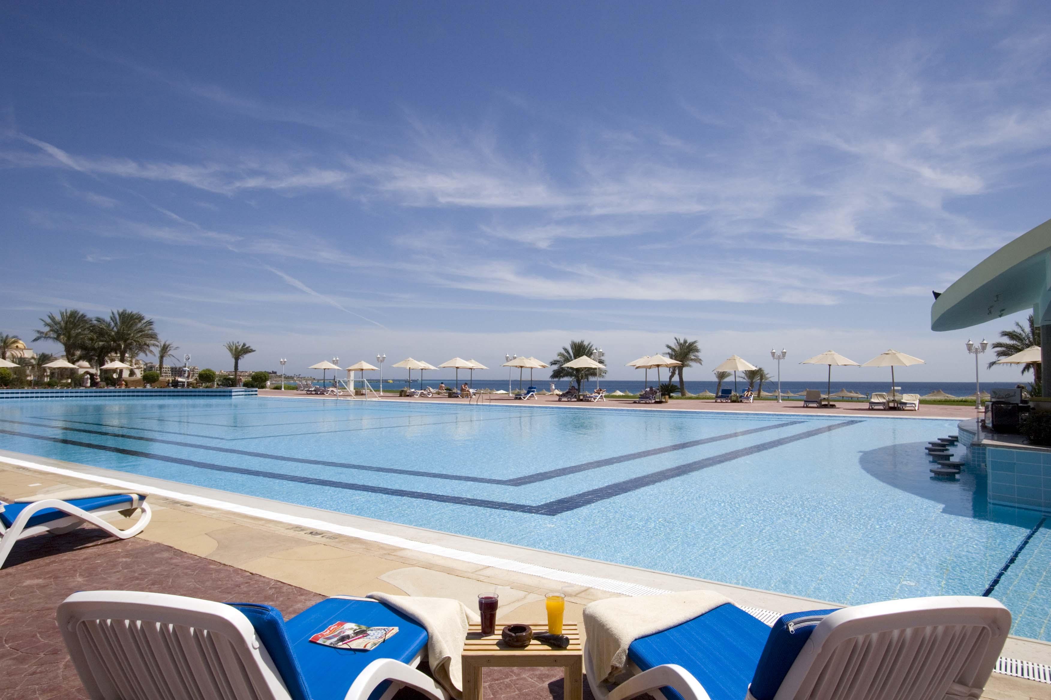Old Palace Resort Sahl Hasheesh Hurghada Exterior foto The pool at the Hilton Sharm El Sheikh