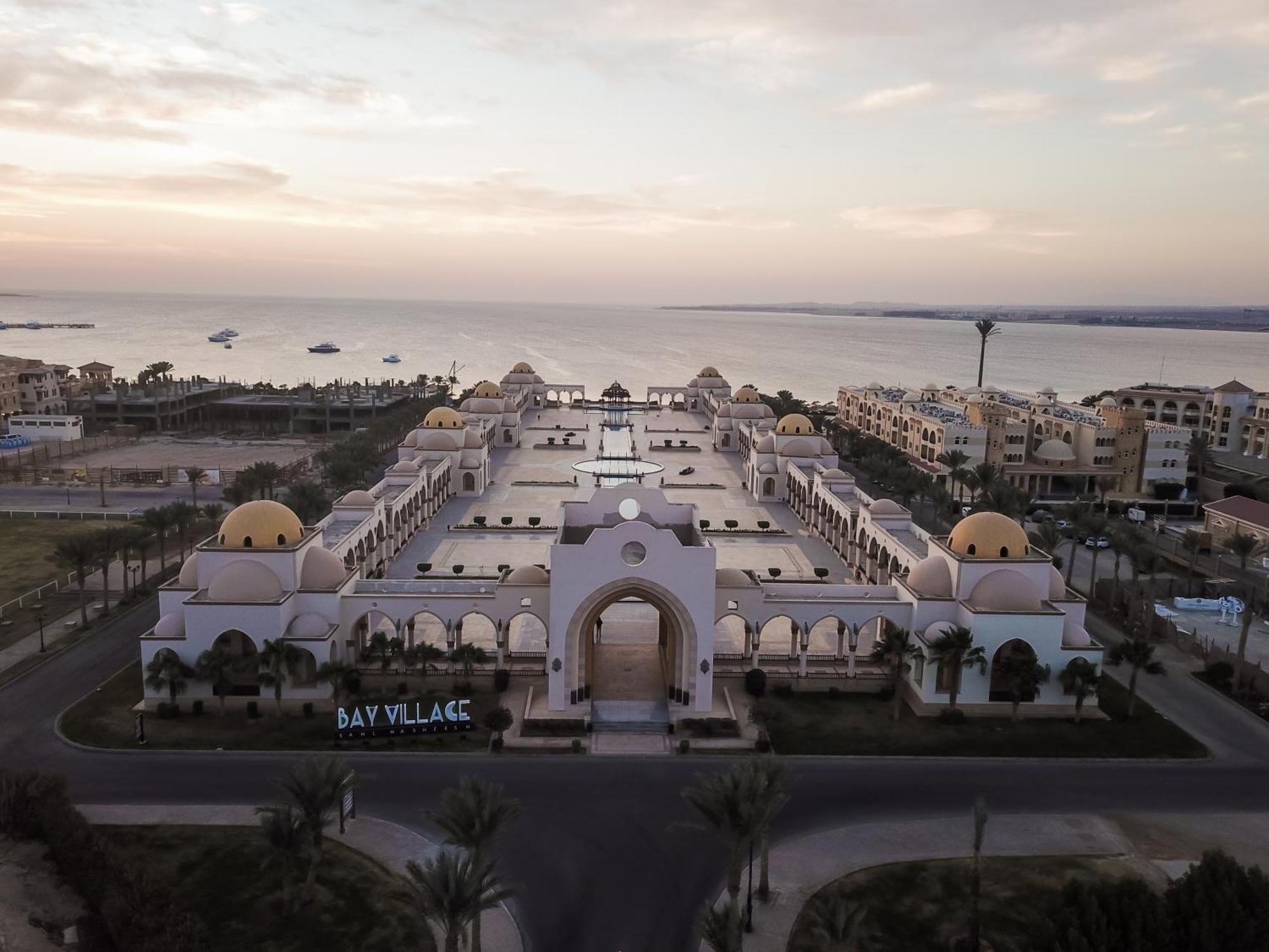 Old Palace Resort Sahl Hasheesh Hurghada Exterior foto Bay Village