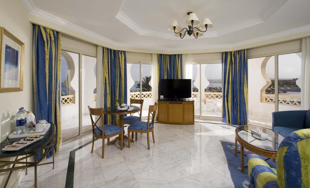 Old Palace Resort Sahl Hasheesh Hurghada Exterior foto Suite at the Hilton Sharm El Sheikh