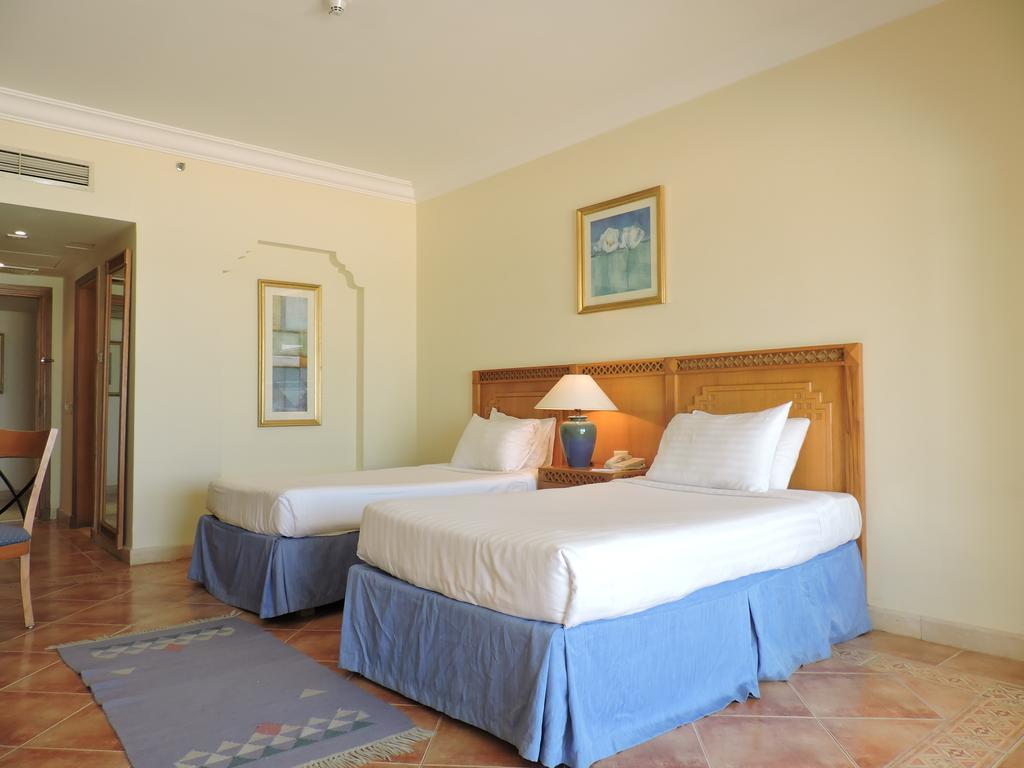Old Palace Resort Sahl Hasheesh Hurghada Exterior foto A room at the Hilton Sharm El Sheikh