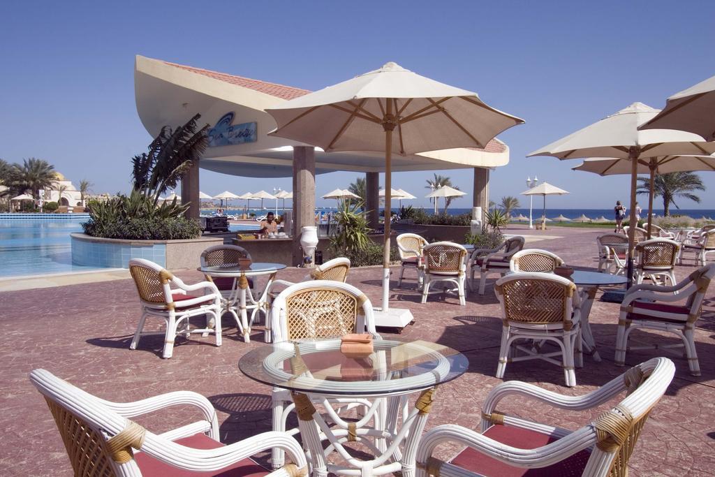 Old Palace Resort Sahl Hasheesh Hurghada Exterior foto The pool at the Hilton Sharm El Sheikh