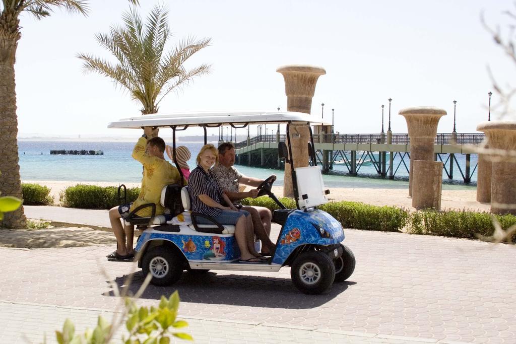 Old Palace Resort Sahl Hasheesh Hurghada Exterior foto Club Car Villager